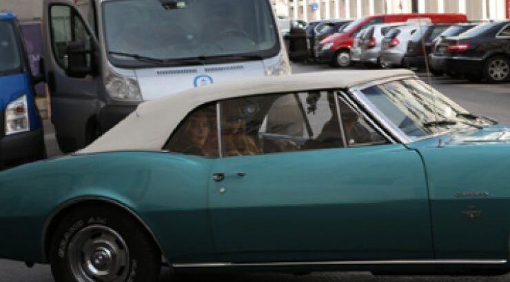 Δείτε το αυτοκίνητο-αντίκα της Cameron Diaz [εικόνες]