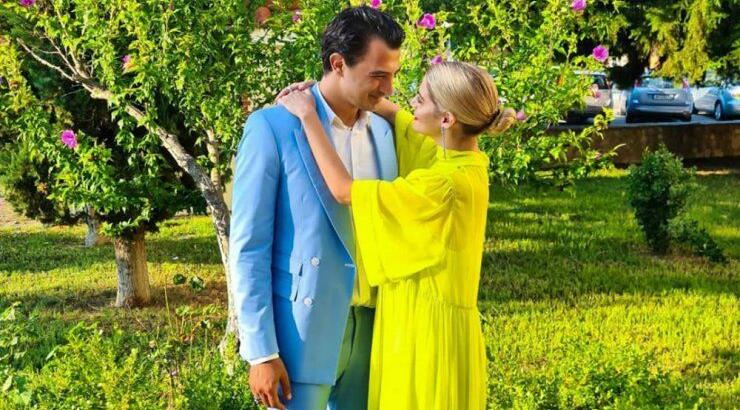 Αναστασιάδης - Θεωνά: Οι καλοκαιρινές εικόνες μαζί με τον γιο τους στην παραλία