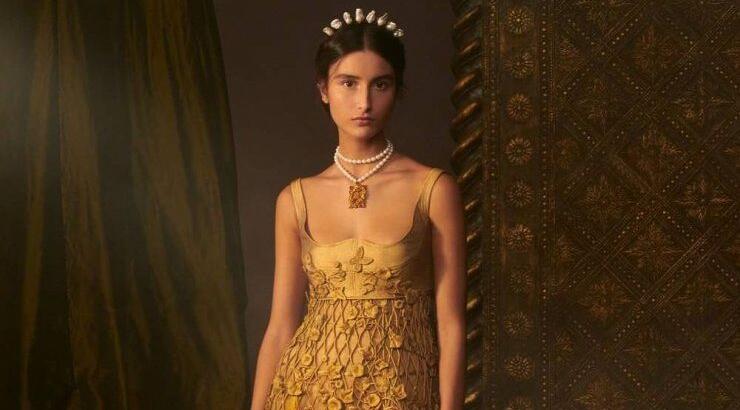 Δεν φαντάζεσαι πόσες ώρες χρειάστηκαν για να φτιαχτεί αυτό το Dior φόρεμα!