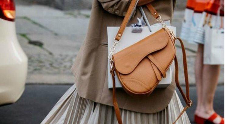 Τρεις εμβληματικές τσάντες του οίκου Dior ανανεώνονται για το καλοκαίρι