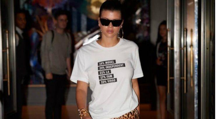 DKNY: Μας δίνει την ευκαιρία να δημιουργήσουμε το δικό μας 100% DKNY t-shirt