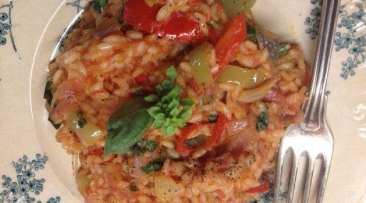 Ντοματόρυζο με Βασιλικό