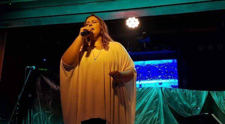 Δόμνα Κουντούρη: Στο Δρομοκαΐτειο η τραγουδίστρια και πρώην παίκτρια του Fame Story