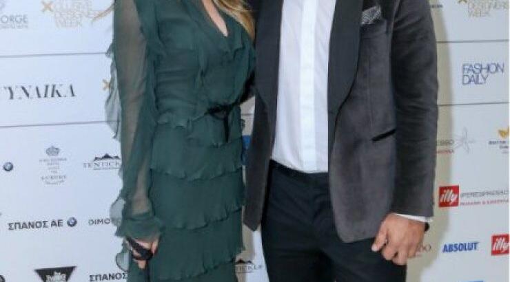 Γιώργος Αγγελόπουλος – Ντορέττα Παπαδημητρίου: Ανεβαίνουν τα σκαλιά της εκκλησίας; [βίντεο]