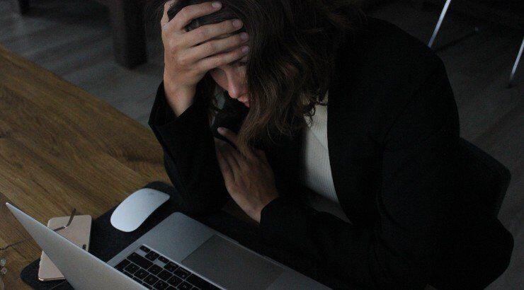 Πέφτει η απόδοσή σου μετά το μεσημέρι στο γραφείο; Μάθε πως θα την αυξήσεις!