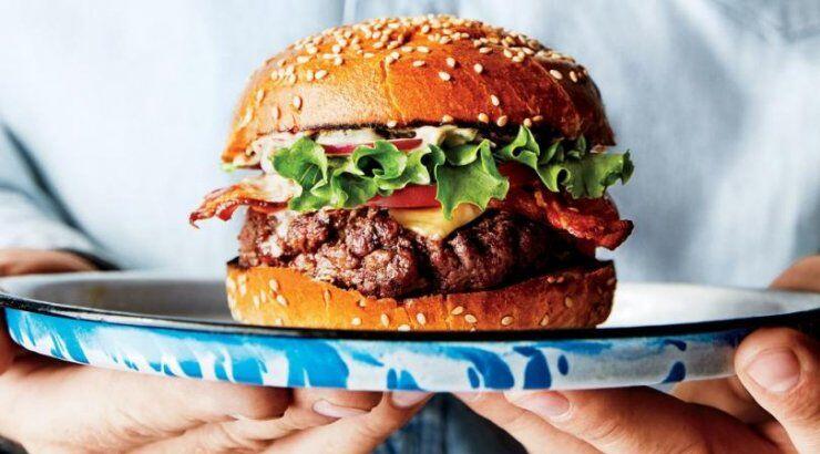 Τα καλύτερα burger της Λευκωσίας από 9 αγαπημένα μαγαζιά