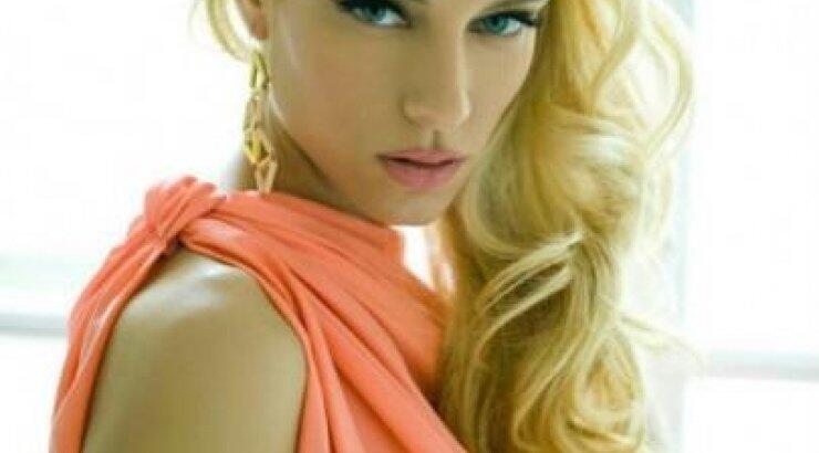 H Δούκισσα Νομικού έγινε μελαχρινή