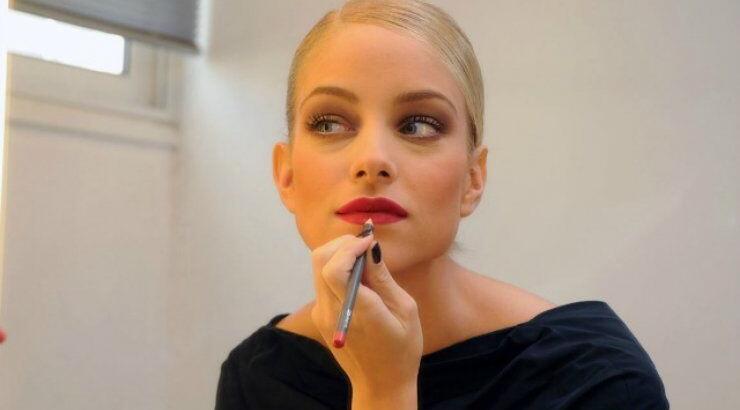 Απίστευτο! Δείτε την Δούκισσα Νομικού μωρό