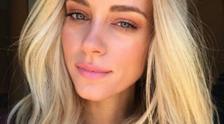 Η πιο χαλαρή νύφη! Η Δούκισσα Νομικού μία ανάσα πριν από τον γάμο της και κάνει… ηλιοθεραπεία!