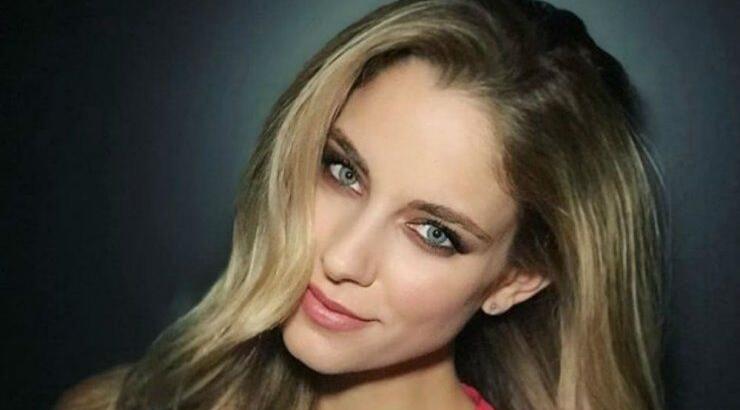 Δούκισσα Νομικού: Ποζάρει στον τέταρτο μήνα της εγκυμοσύνης της! 