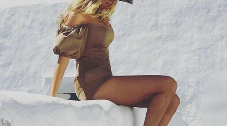 Δούκισσα Νομικού: Η σέξι εμφάνισή της στη Μύκονο! [εικόνες]