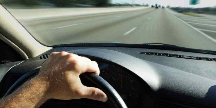 Ασυνείδητος οδηγός παρέσυρε πεζή 26χρονη και την εγκατέλειψε