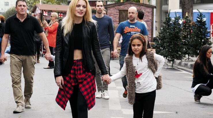 Δήμητρα Μακρυγιάννη:  Για χριστουγεννιάτικα ψώνια στη Λεωφόρο Μακαρίου