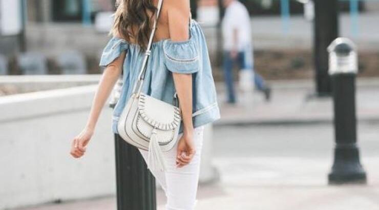 Οι crossbody τσάντες είναι hot 