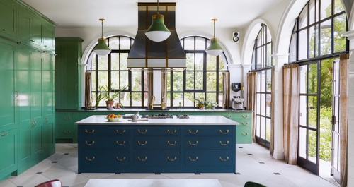 Ένα γεωργιανό σπίτι με ξεχωριστούς, eclectic εσωτερικούς χώρους