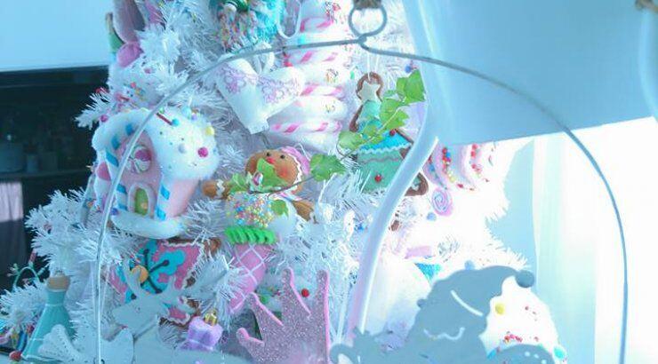 Επώνυμη Κύπρια έκανε τον πιο παραμυθένιο Χριστουγεννιάτικο στολισμό στο σπίτι της με την οκτώ μηνών κορούλα της!