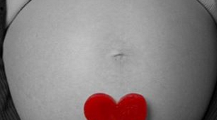 Έγκυος Ελληνίδα τραγουδίστρια;