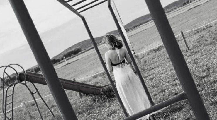 Ελληνίδα τραγουδίστρια έγινε μανούλα και μόλις το μάθαμε! 