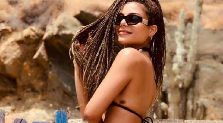 Ελευθερία Ελευθερίου: Ποζάρει topless στις διακοπές της και ανεβάζει τη θερμοκρασία στα ύψη! 