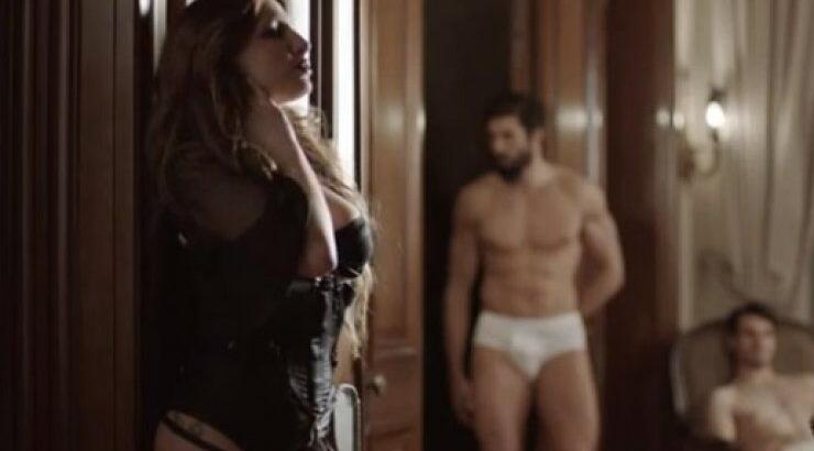 ​Έλενα Παπαρίζου: Υποδύεται την ιερόδουλη