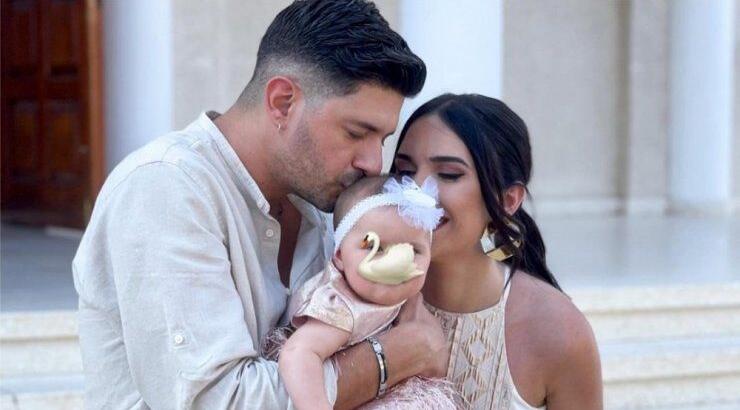 Έλενα Θεοδώρου: Η πιο γλυκιά matchy - matchy εμφάνιση μαζί με τον σύντροφο και την κόρη τους [εικόνες]