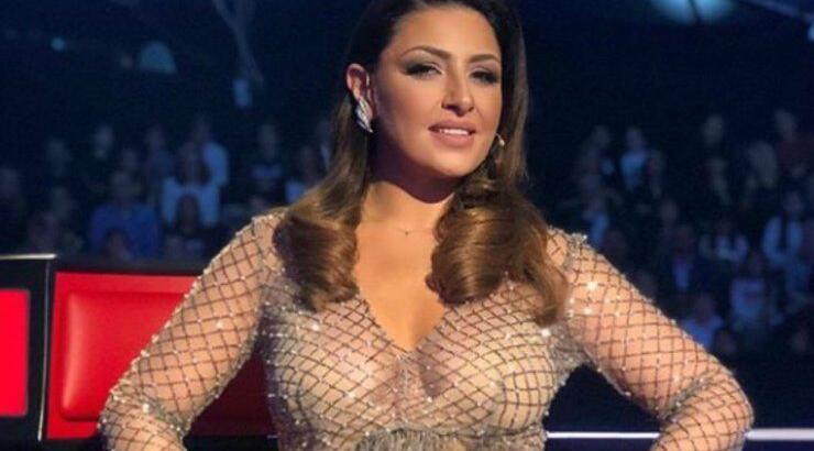 Η Έλενα Παπαρίζου επέλεξε δημιουργίες της Έφης Παπαϊωάννου για τους ημιτελικούς του "The Voice"