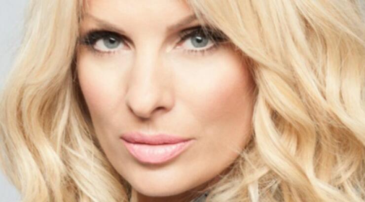 Ελένη Μενεγάκη: Η αιφνιδιαστική επίσκεψη στο μαιευτήριο! [εικόνες]