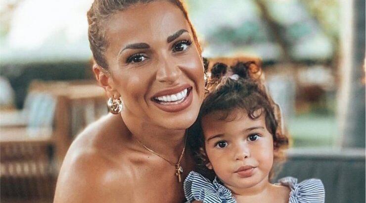 Ελένη Χατζίδου: Η κόρη της έγινε δυο ετών ! Η γλυκιά ανάρτηση που έκανε [εικόνα]