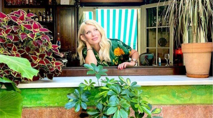 Ελένη Μενεγάκη: Μιλάει πρώτη φορά για την απόφαση της να μείνει έγκυος στα 44 [βίντεο] 