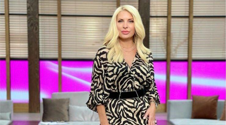 Ελένη Μενεγάκη: Οι απολαυστικές εικόνες μαζί με τη μικρή Μαρίνα σε βόλτα τους 