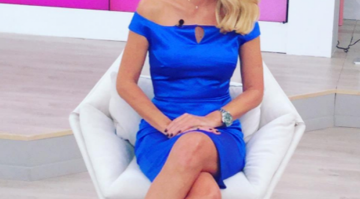 Ελένη Μενεγάκη: Το λάθος που παραδέχτηκε on air και το μήνυμά της για τις τηλεοπτικές άδειες! [βίντεο]