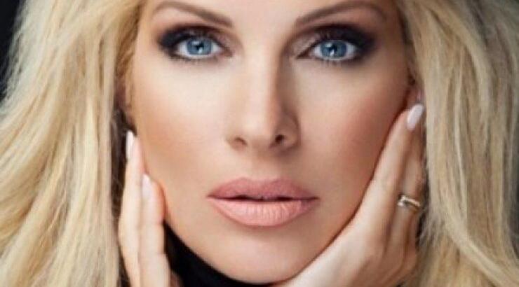 Ελένη Μενεγάκη: “Θα κάνω εμετό… Δεν μπορώ” [βίντεο]