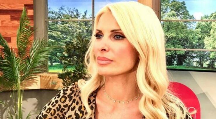 Ο εκνευρισμός της Ελένης Μενεγάκη on air όταν την έσπρωξε συνεργάτης της! [βίντεο]