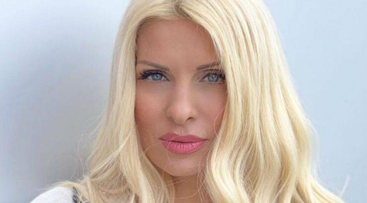 Ελένη Μενεγάκη: Η φωτογραφία με τη Βαλέρια στη Μύκονο που δεν πρόσεξε κανείς