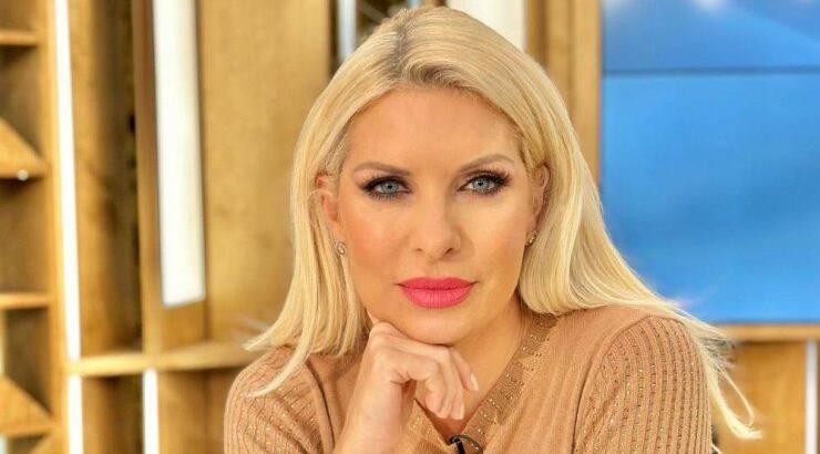 Ελένη Μενεγάκη: Η αντίδραση της κόρης της όταν αντίκρυσε το νυφικό του γάμου της 