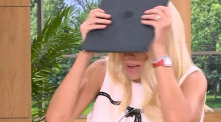 Σε πανικό η Ελένη Μενεγάκη καθώς πλημμύρισε το σπίτι της στα Μελίσσια! [βίντεο]