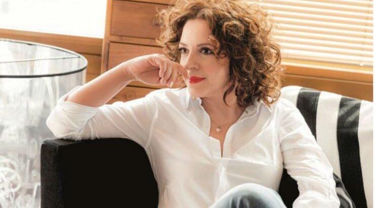 Ελένη Ράντου: Δείτε την πρώτη φορά με μπικίνι χωρίς ρετούς στα 53 της!