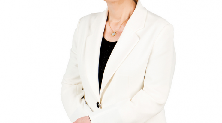 Ελένη Θεοχάρους: Η πρόσκληση για το γάμο της κόρης της μέσω facebook