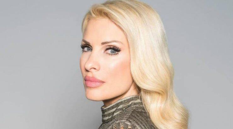 Η Ελένη Μενεγάκη φόρεσε τα αγαπημένα sneakers της Kate Middleton 