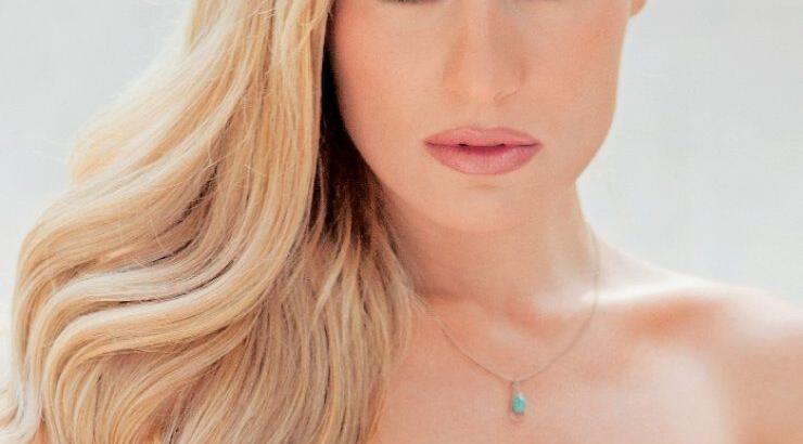 Ελεονώρα Μελέτη: Δέχτηκε σεξουαλικά και ρατσιστικά σχόλια. “Απειλεί” με διώξεις