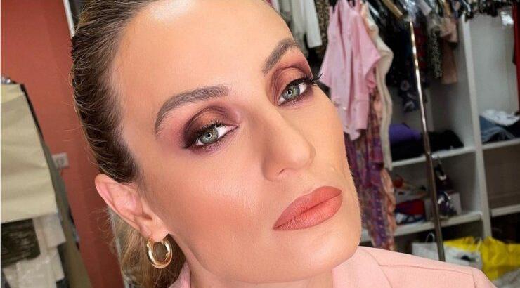 Ελεονώρα Μελέτη: Φωτογραφίζει την κόρη της μαζί με τη μαμά της στην πισίνα τους [εικόνα]