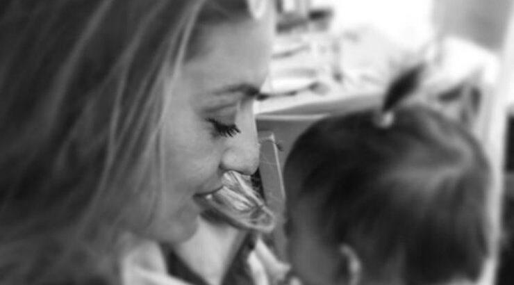 Ελεονώρα Μελέτη: Η φωτογραφία αγκαλιά με την κόρη της που λατρέψαμε! 