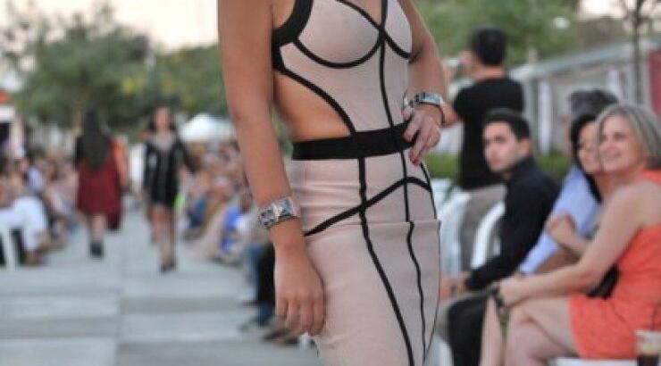 Έλια Ιωαννίδου: Δείτε το κόκκινο brazilian μπικίνι της που αναστάτωσε τα social media