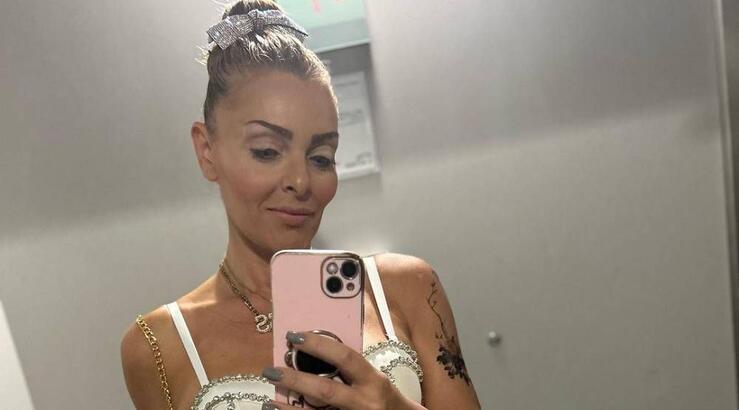 Έλια Ιωαννίδου: “Άκουγα να λένε ότι είμαι ψηλομύτα” [βίντεο] 