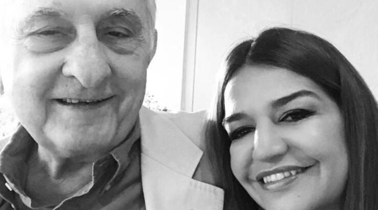 Ελίνα Θεοδότου: Τραγούδησε στα 90α γενέθλια του παππού της κι εκείνος την απόλαυσε συγκινημένος