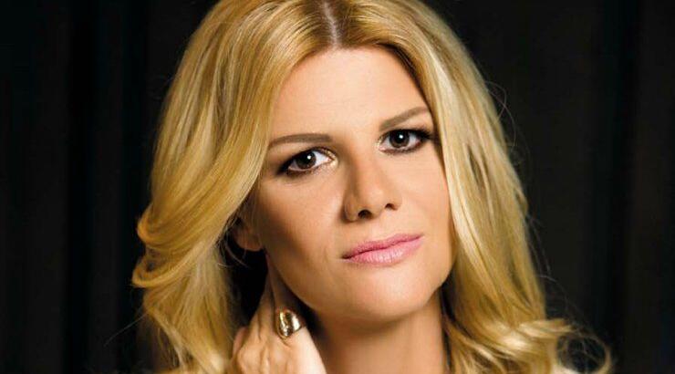 Δείτε την Έλσα Αναστασιάδη - Λούτσιου να χορεύει ζεϊμπέκικο [βίντεο]