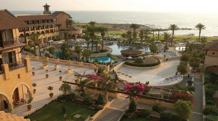 Πασχαλινή απόδραση σε Elysium και Mediterranean