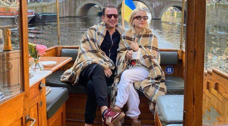 Χρύσανθος Τσουρούλλης – Έμιλυ Γιολίτη: Η βόλτα με ποδήλατο στο Άμστερνταμ! [εικόνα]