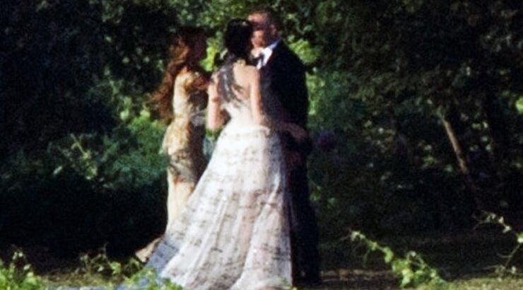 Παντρεύτηκε ο πιο ερωτικός τραγουδιστής [εικόνες]