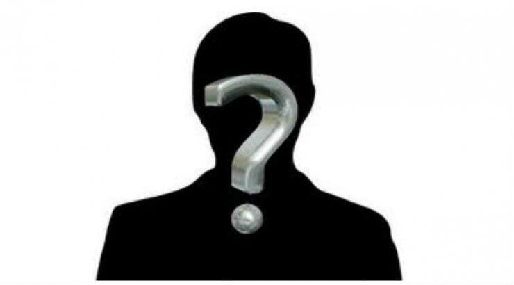 Ποιος Έλληνας τραγουδιστής φωτογραφήθηκε με τον... "Brad Pitt" σε συναυλία του;